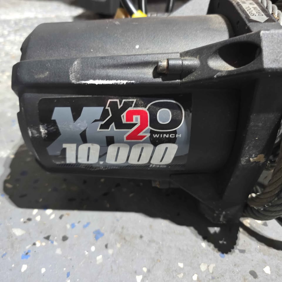 Smittybilt X2O 10,000 lbs Winch $799 brand new (photo 2) — photo 2