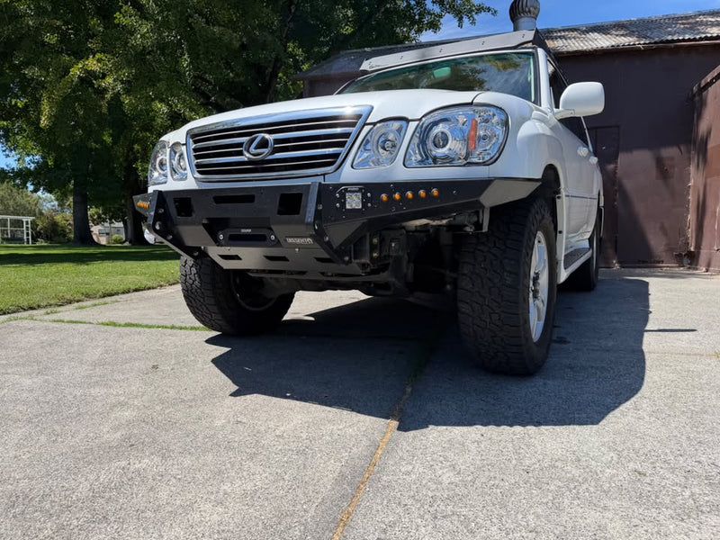 2005 Lexus LX470 (photo 2) — photo 2
