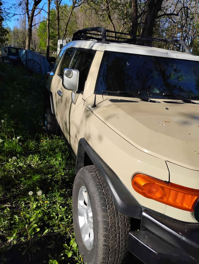 2008 Toyota FJ Cruiser · Sport Utility 2D — photo 2