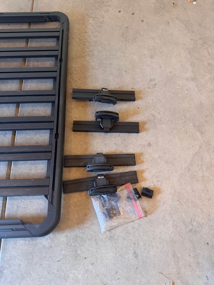 Yakima LockNLoad Platform Roof Rack 60x54 in Denver, CO (photo 3) — photo 3