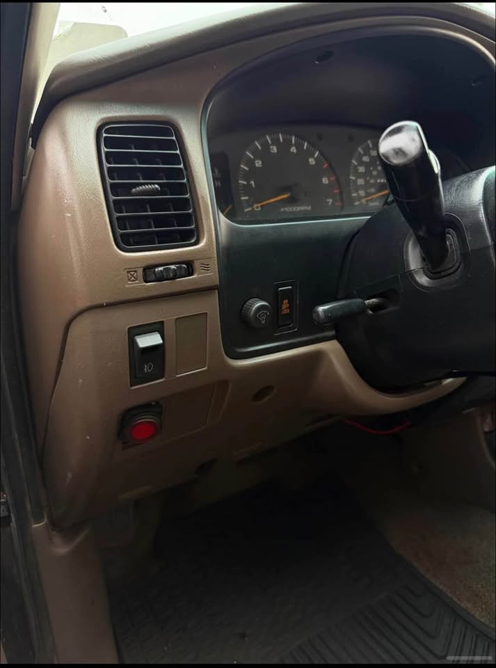 1997 Toyota 4Runner · Limited Sport Utility 4D in St Helens, OR (photo 8) — photo 8