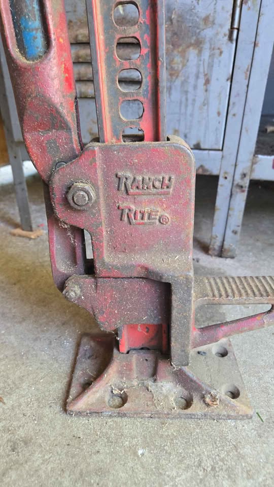 Hi-Lift Jack in Bellingham, WA (photo 2) — photo 2