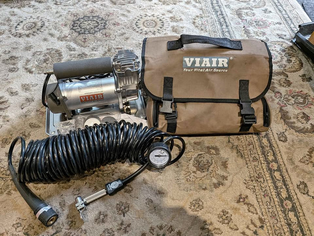 Viair 12v compressor model 400p in St Thomas, ON (photo 1)