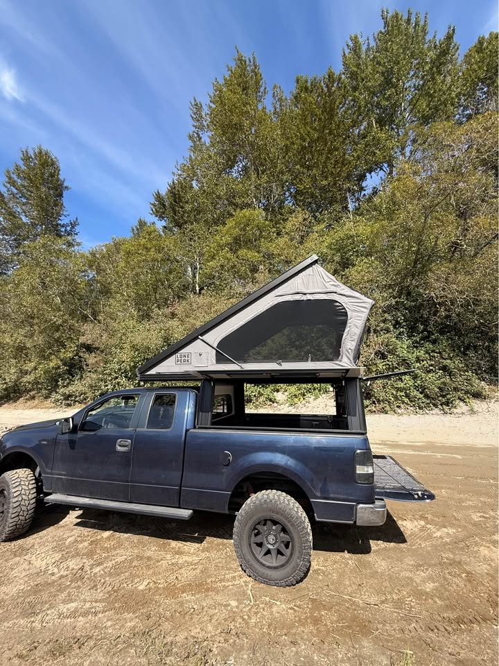 Lone peak camper- lightweight pop up truck bed camper in Mt Vernon, WA (photo 2) — photo 2