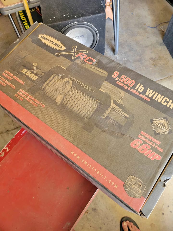 Smittybilt XRC 9500lb winch in Sparks, NV (photo 1) — photo 1