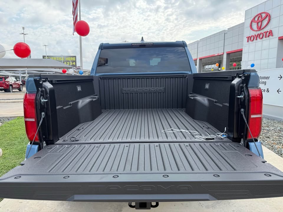 2026 Toyota Tacoma · SR5 in San Antonio, TX (photo 11) — photo 11