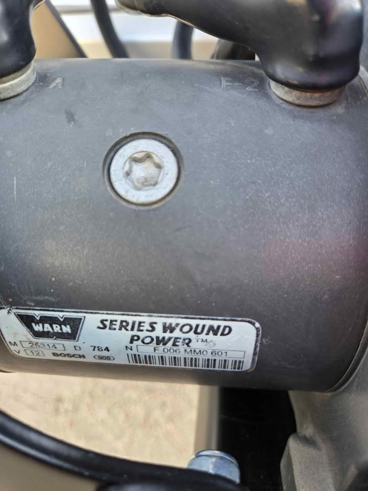8k Warn Winch with Hitch mount in Phoenix, AZ (photo 3) — photo 3