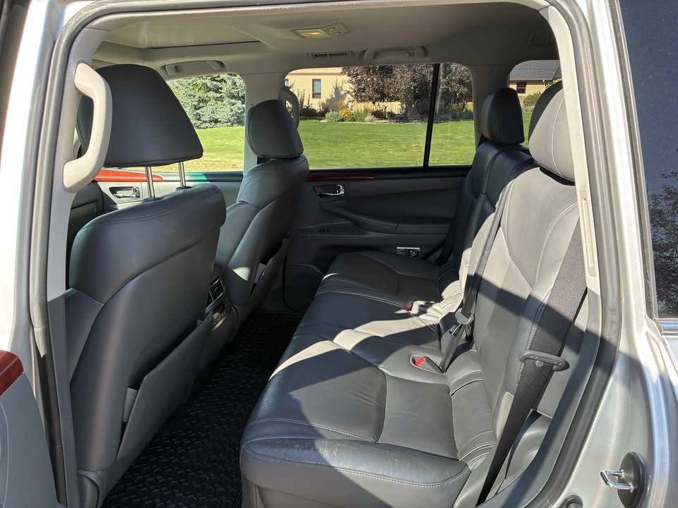 2010 Lexus LX · LX 570 Sport Utility 4D in Corvallis, MT (photo 6) — photo 6