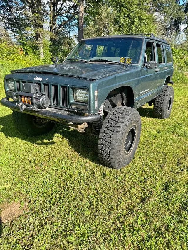 1999 jeep Cherokee XJ in Battle Ground, WA (photo 1)