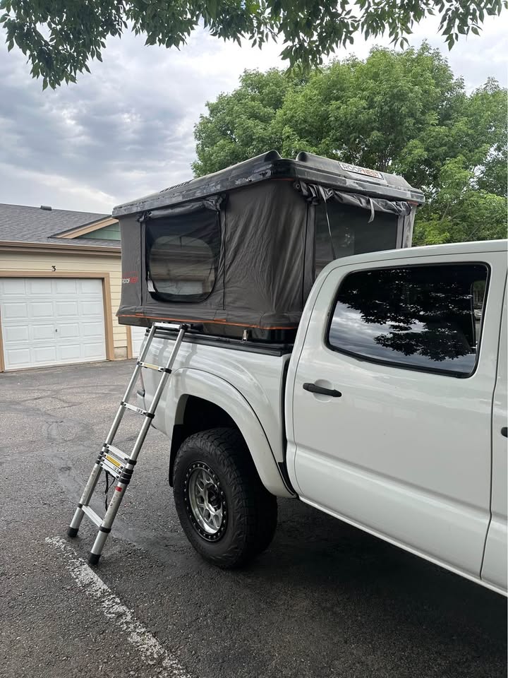 Roofnest sparrow 2021 rooftop tent in Fort Collins, CO (photo 2)