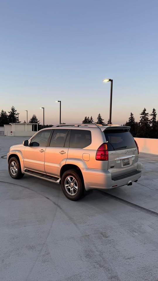 2004 Lexus GX · GX 470 Sport Utility 4D in Auburn, WA (photo 2) — photo 2
