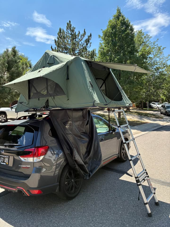 Thule (Tepui) Kukenam 3 Person Outfitter Roof Tent + Thule Bars and Brackets (Barely Used) in Westminster, CO (photo 5) — photo 5