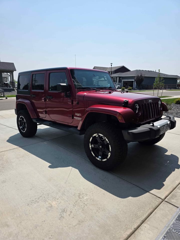 2013 Jeep 4 door Wrangler Sahara 4x4 in Fort Collins, CO (photo 2) — photo 2