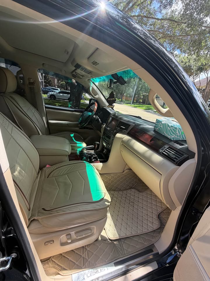 2010 Lexus LX · Lx570 in Sugar Land, TX (photo 7) — photo 7