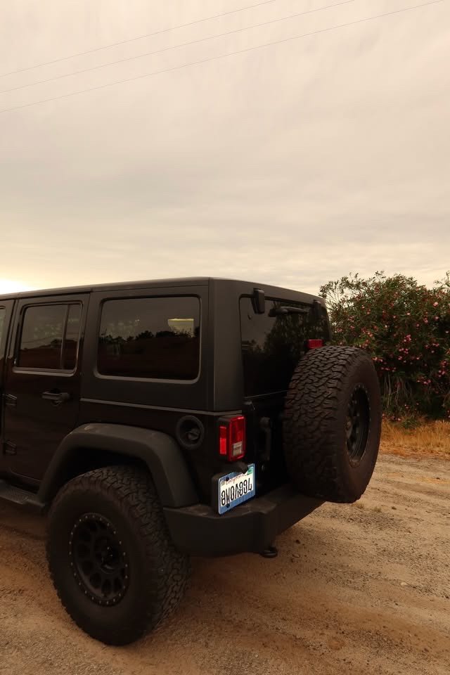 2015 Jeep Wrangler Unlimited · Sport SUV 4D — photo 3