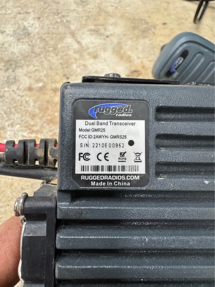 Rugged radio with uhf antenna in Spring, TX (photo 3) — photo 3