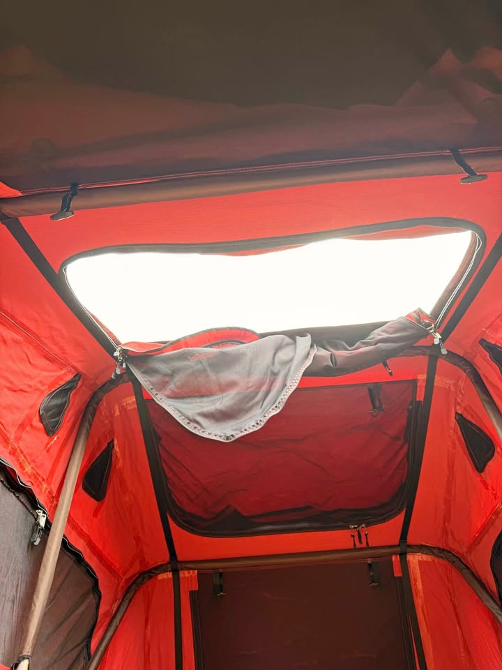 CVT Cascadia Vehicle Tents Roof Top Tent in Snohomish, WA (photo 1) — photo 1