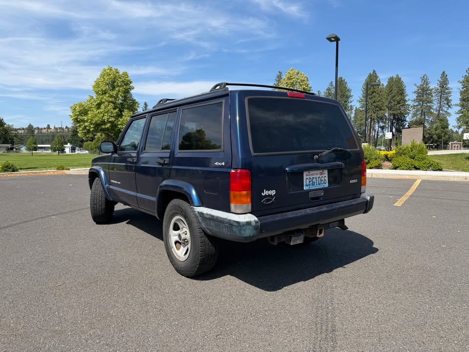 2000 Jeep Cherokee XJ Sport 4x4 4.0L I6 NP242 Full-Time 4WD/AWD in Spokane, WA (photo 3)