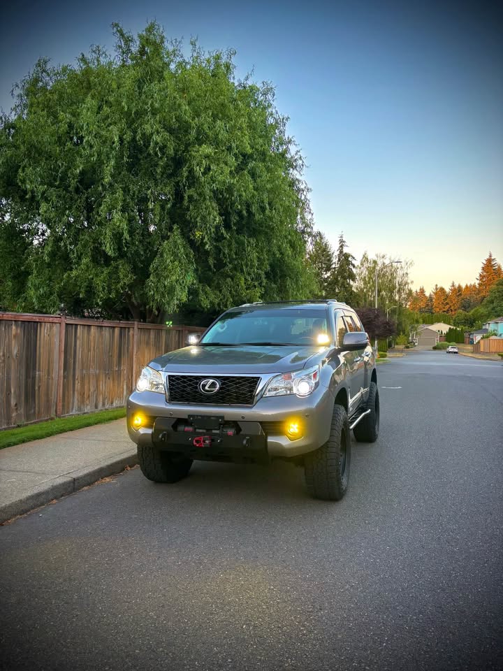 2012 Lexus GX · GX 460 Premium Sport Utility 4D (photo 5) — photo 5