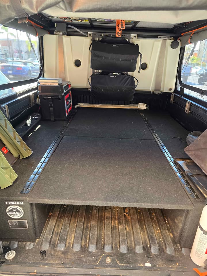 Alu-Cab Canopy Camper in Irvine, CA (photo 5) — photo 5