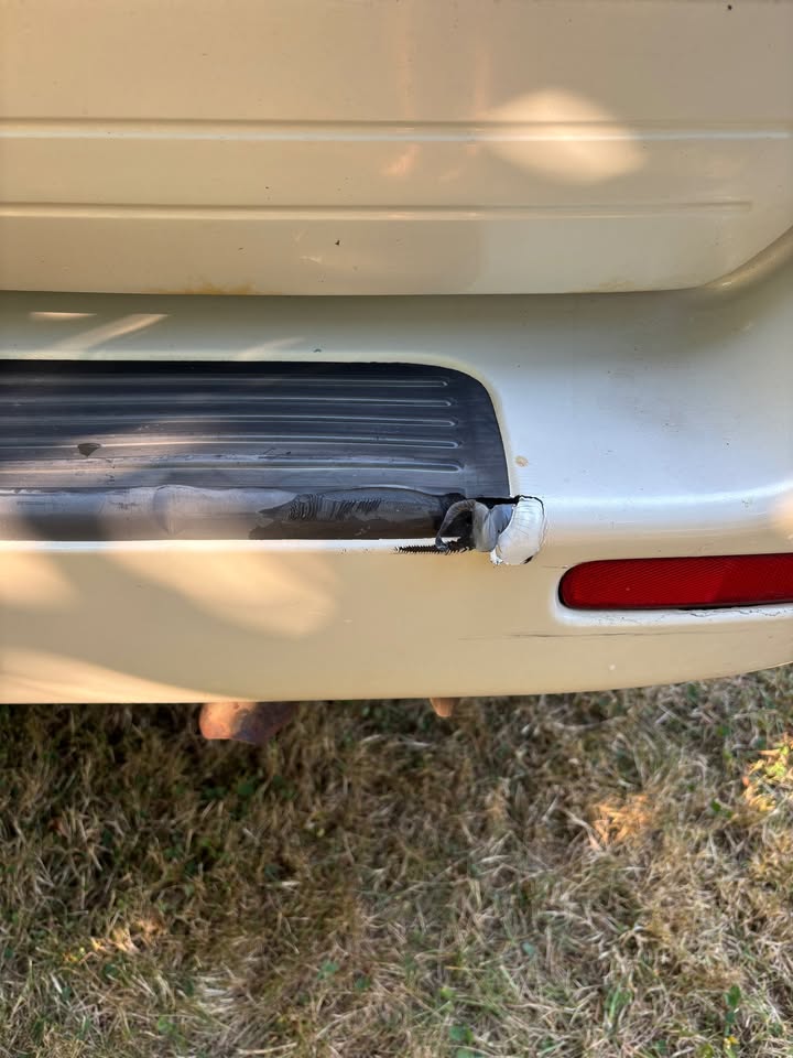 2002 Lexus LX470 (photo 9) — photo 9