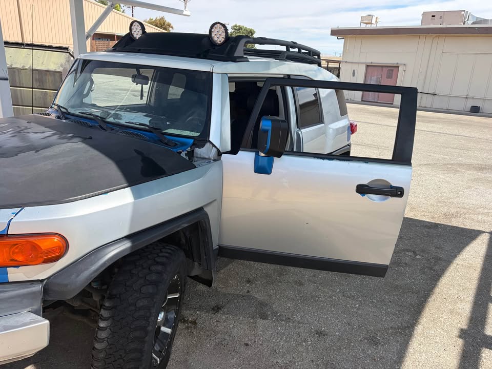 2007 Toyota FJ Cruiser · Sport Utility 2D in Barstow, CA (photo 2) — photo 2