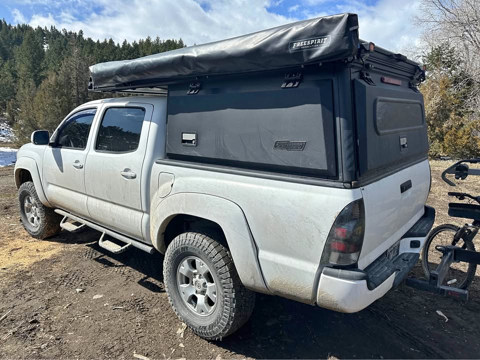 Super Pacific X1 Camper for Tacoma 5ft Bed - with Extras in Bozeman, MT (photo 1) — photo 1