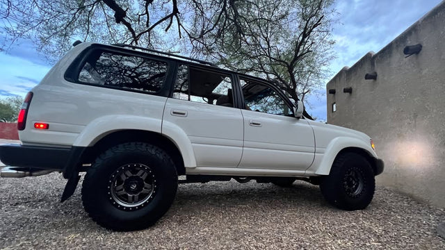 1995 Toyota Land Cruiser — photo 2