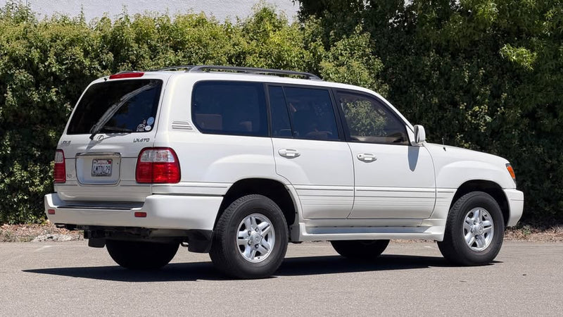 2000 Lexus LX · LX 470 Sport Utility 4D in Pleasanton, CA (photo 5) — photo 5