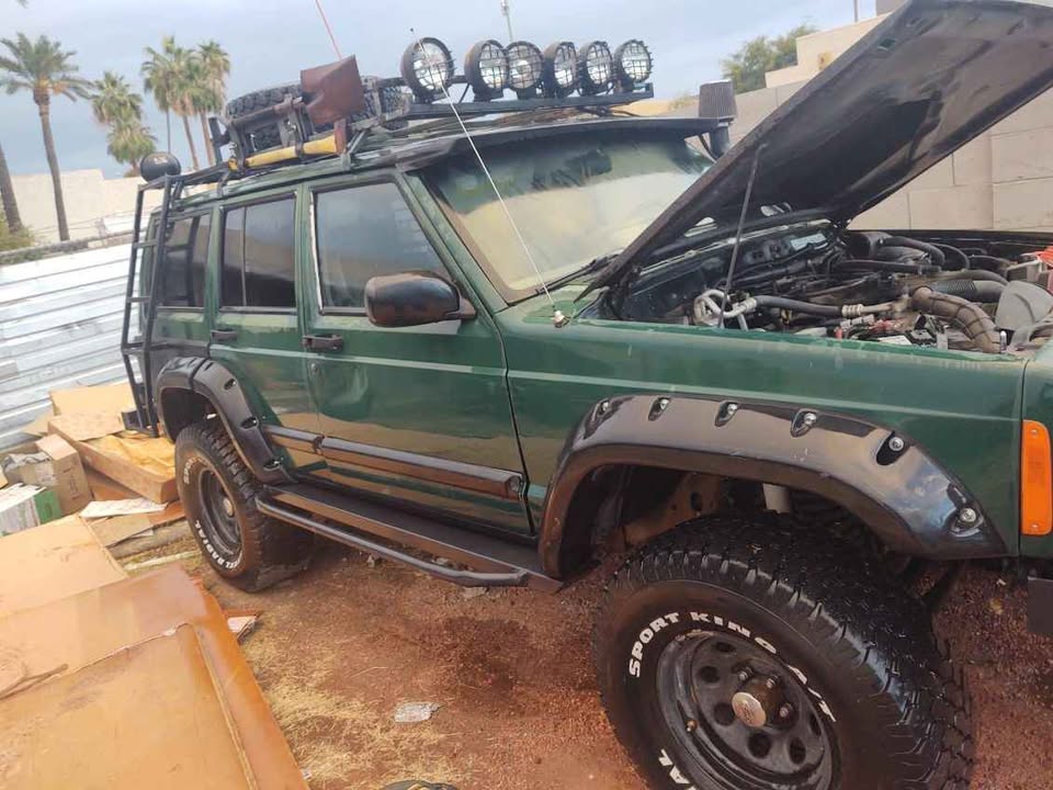 2001 Jeep Cherokee · Sport 4D in Phoenix, AZ (photo 10) — photo 10