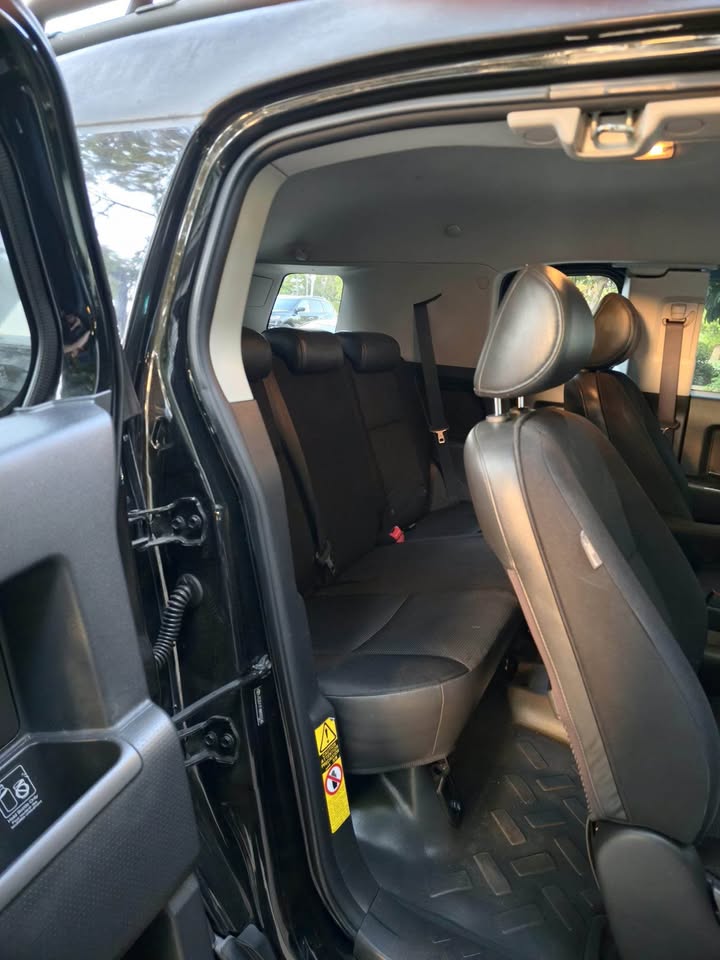 2008 Toyota FJ Cruiser · Sport utility 2D in Sherman Oaks, CA (photo 9) — photo 9