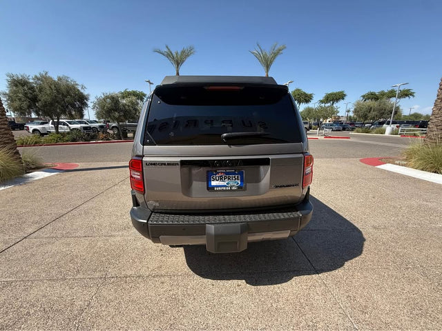 2025 Toyota Landcruiser · Base — photo 2
