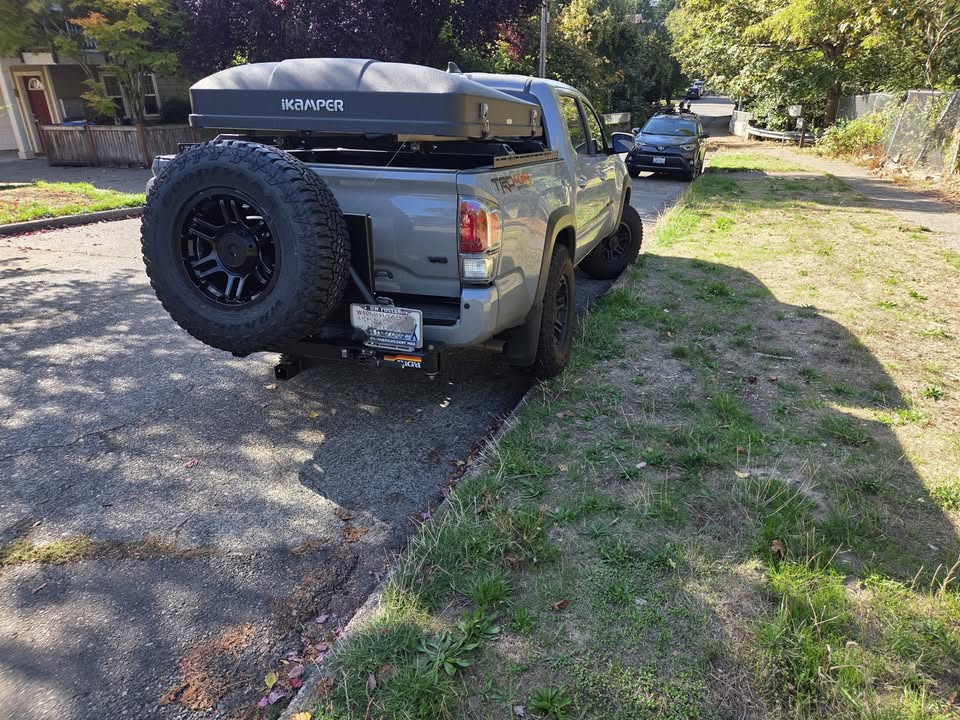 2025 iKamper Skycamp 3.0 Mini (Rocky Black) + Locks & Upgraded Mattress – Excellent Condition in Seattle, WA (photo 4)