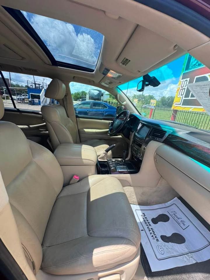 2009 Lexus LX · LX 570 Sport Utility 4D in Del Valle, TX (photo 7) — photo 7