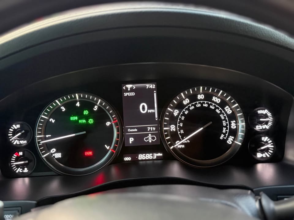 2020 Lexus LX · LX 570 Sport Utility 4D in Schaumburg, IL (photo 5) — photo 5