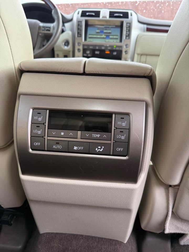 2010 Lexus GX · GX 460 Luxury Sport Utility 4D in Show Low, AZ (photo 11) — photo 11