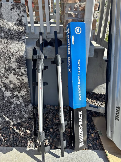 Rhino rack - 2500 Roof Rack Systems