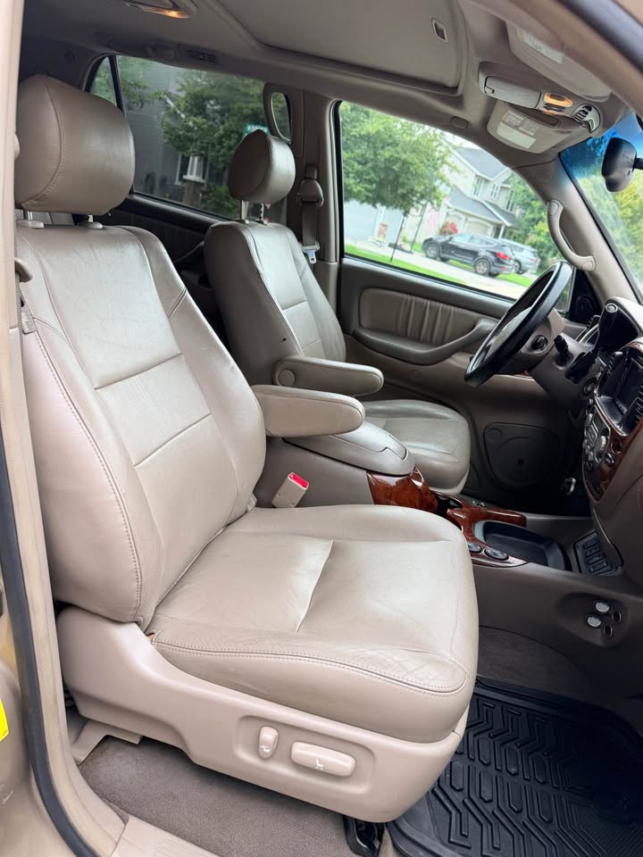 2006 Toyota Sequoia · Limited 4WD 4.7L i-FORCE V8 in Meridian, ID (photo 9) — photo 9