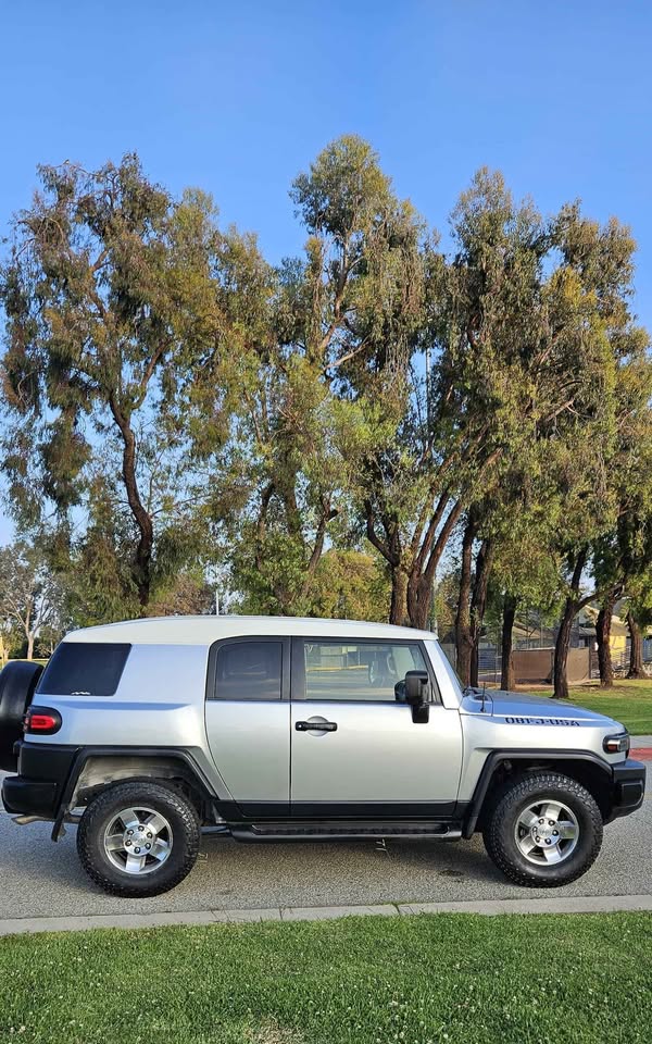 2008 Toyota FJ Cruiser · Sport Utility 2D in El Monte, CA (photo 7) — photo 7