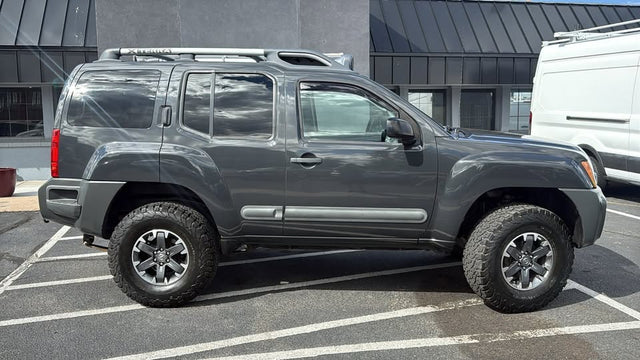 2012 Nissan Xterra — photo 2