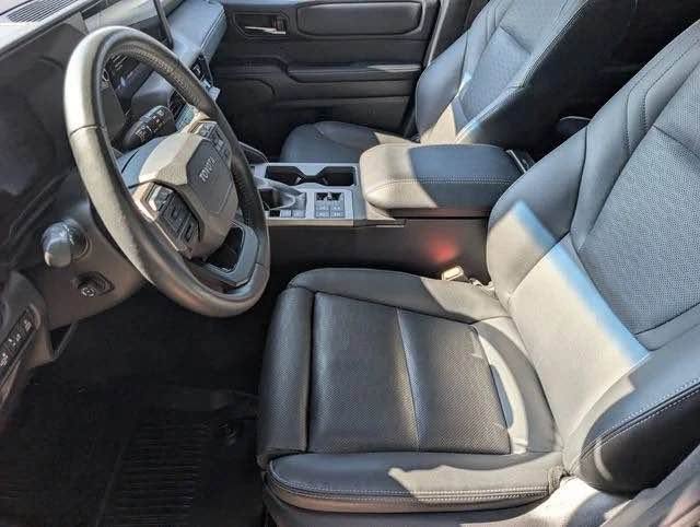 2024 Toyota Landcruiser · Base (photo 7) — photo 7