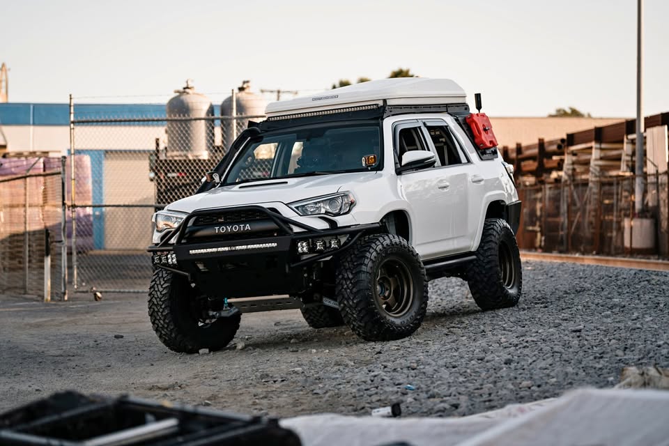 2016 Toyota 4Runner · Trail Premium Sport Utility 4D in Fountain Valley, CA (photo 1) — photo 1