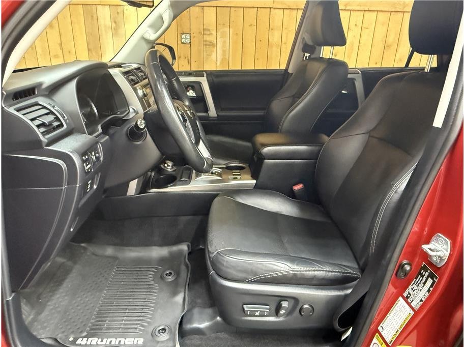 2018 Toyota 4runner limited 4x4 in Bremerton, WA (photo 10) — photo 10