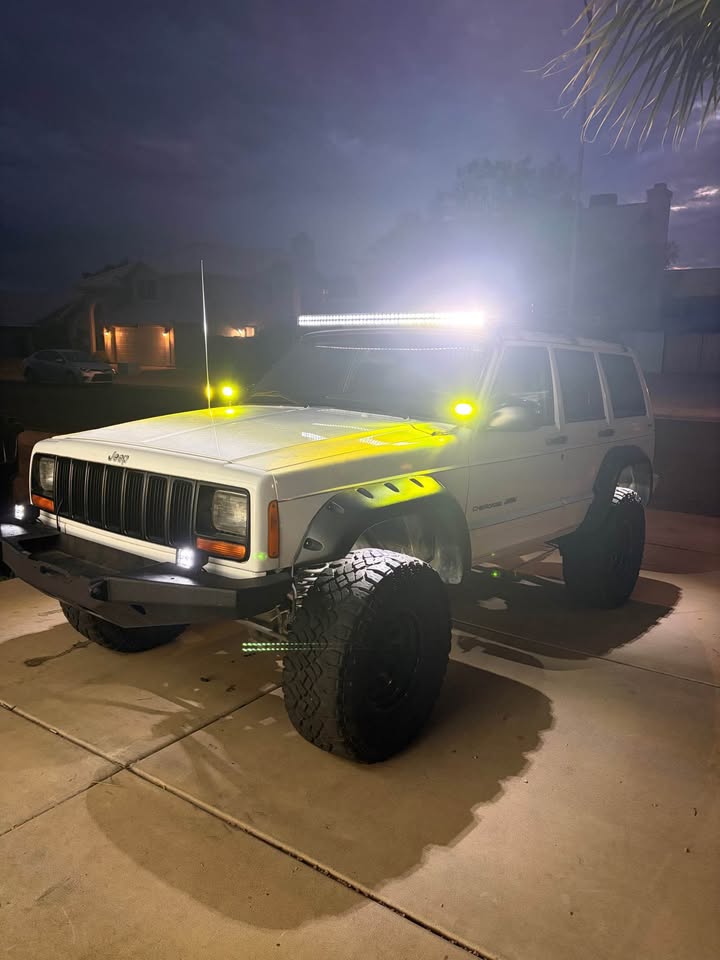 2001 Jeep Cherokee · Classic Sport Utility 4D (photo 2) — photo 2