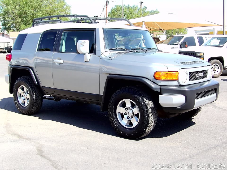 2010 Toyota FJ Cruiser Sport Utility 2D in Mesa, AZ (photo 5) — photo 5