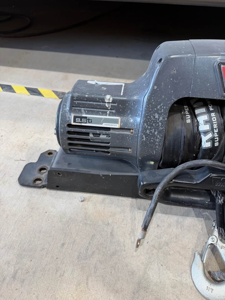 WARN WINCH 9.5 Ti with mount (photo 5) — photo 5
