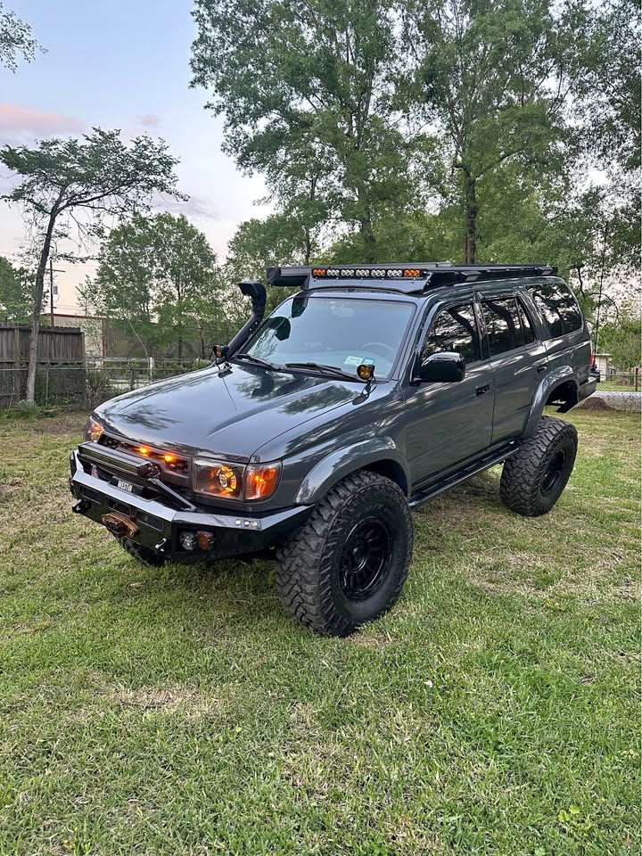 2001 Toyota 4Runner · SR5 Premium Sport Utility 4D in Conroe, TX (photo 1) — photo 1