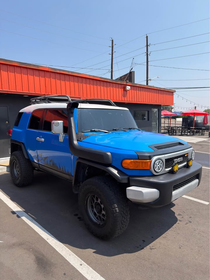 2007 Toyota FJ Cruiser · 4x4 in Denver, CO (photo 2) — photo 2