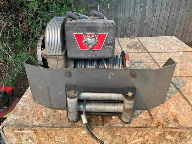 Warn 8274 Jeep Special Equipment Winch in Denver, CO (photo 1)