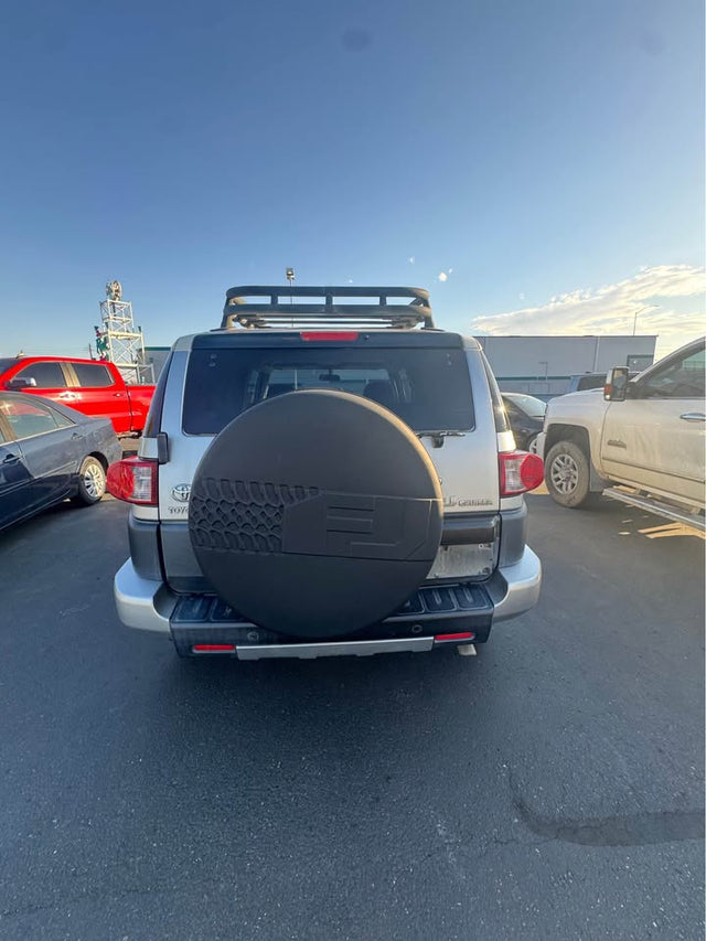 2007 Toyota FJ Cruiser · Sport Utility 2D — photo 3